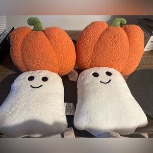 Set of 4 Halloween pillows